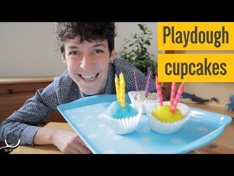 Playdough Cupcakes to build attention and vocabulary